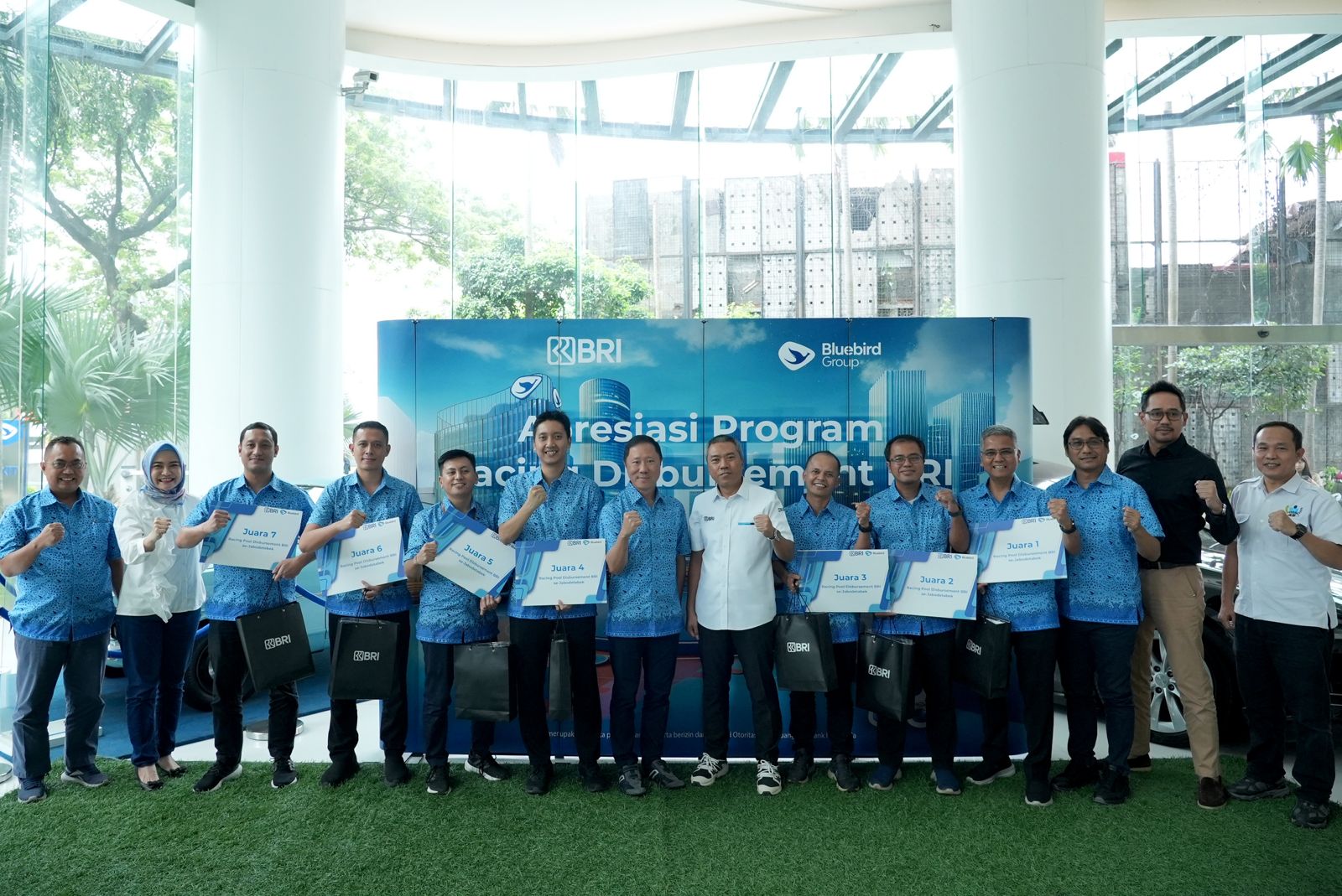 BRI dan Blue Bird Perkuat Kerjasama Hadirkan Solusi Keuangan Digital Bagi Pengemudi
