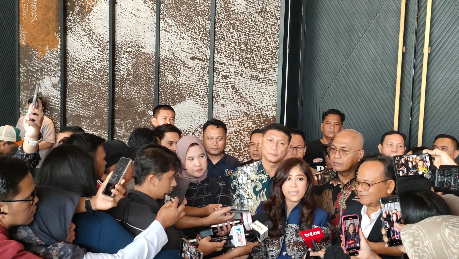 Menkomdigi: Jangan Korbankan Kepercayaan Publik Demi Kecepatan Alogaritma 