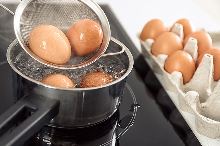 Berikut Tips Merebus Telur Supaya Tidak Pecah. Campurkan Dua Bahan Ini