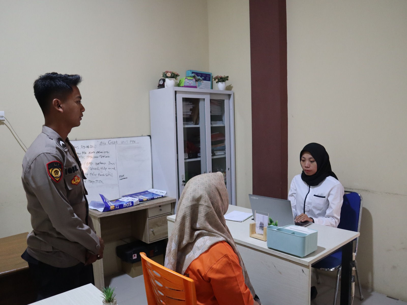 Modus Gadai Mobil di Pringsewu, Wanita Residivis Asal Bandar Lampung Ditangkap Polisi