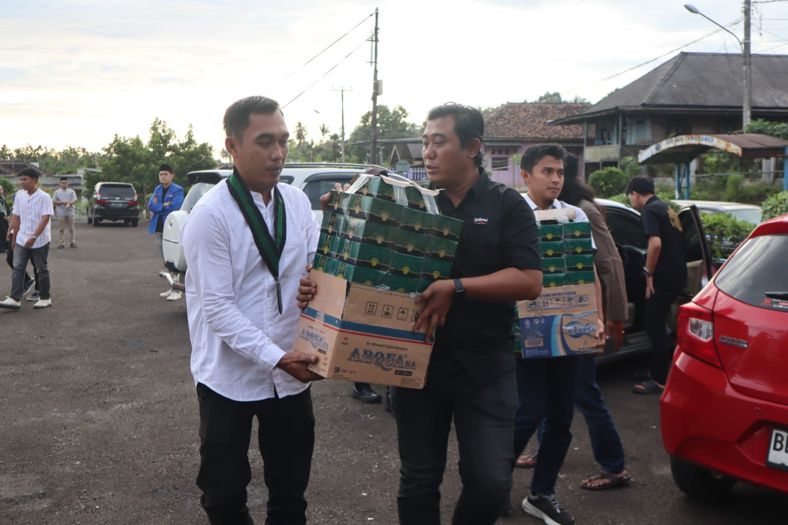 Polres Tanggamus Berbagi Takjil dan Buka Puasa Bersama Mahasiswa