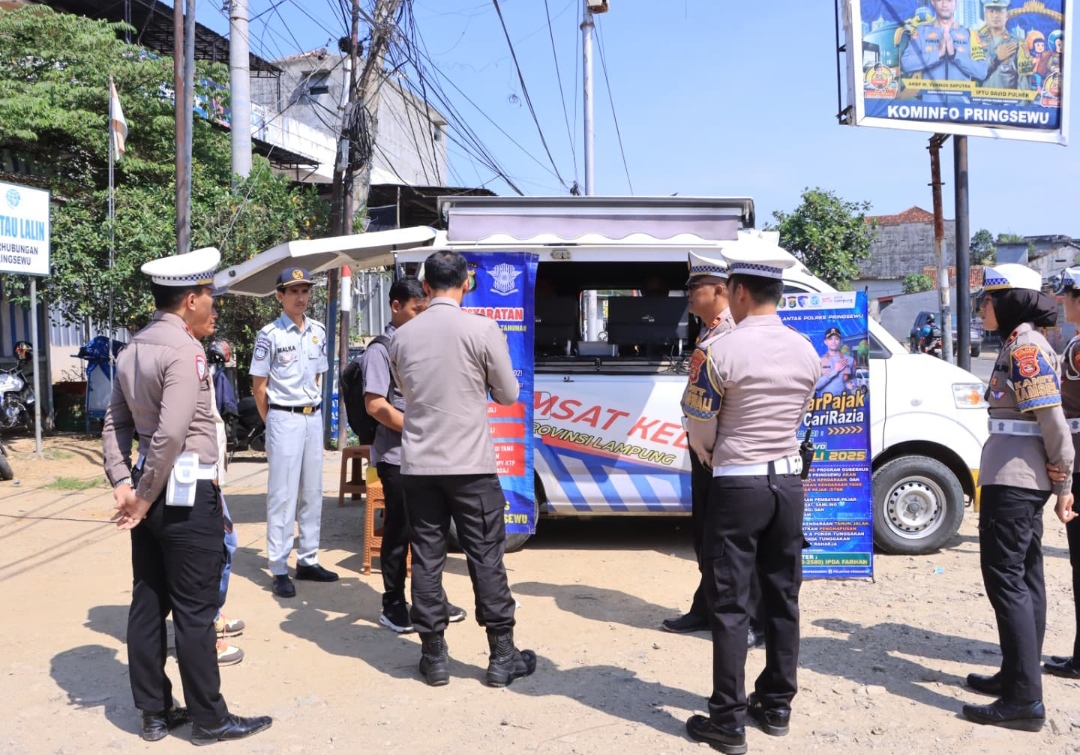Jelang Pemutihan Pajak 2025 di Lampung, Polisi Uji Coba Bayar Pajak di Tempat Razia 