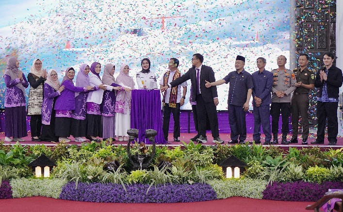 Dihadiri Wagub Lampung & Bupati Pringsewu, UAP Launching FKG-Halal Center