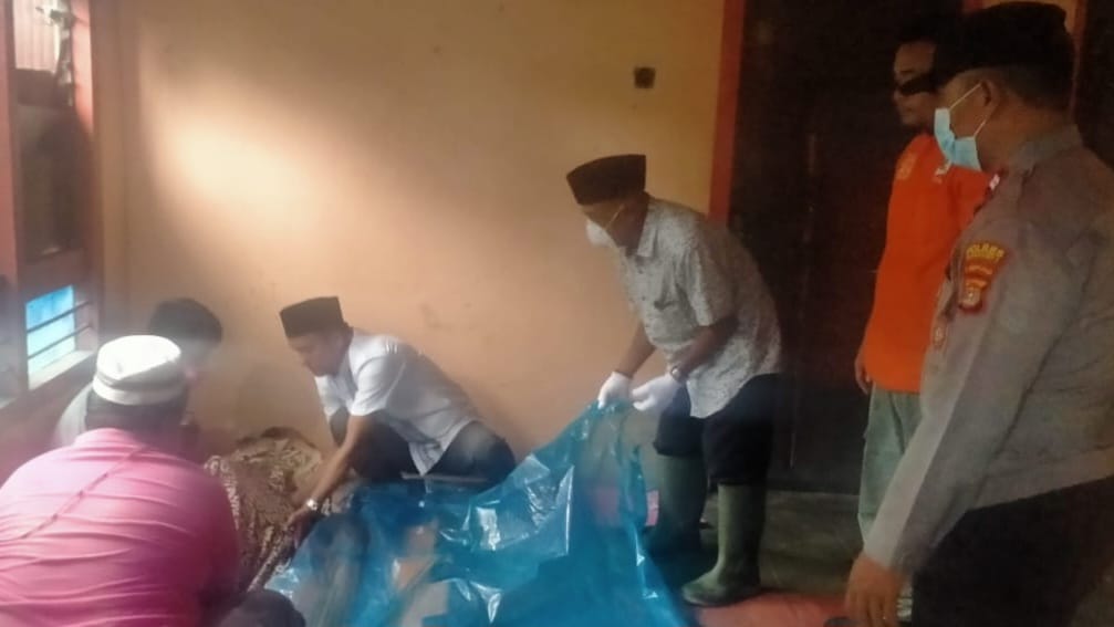 Jenazah Pria Tanpa Identitas Ditemukan di Rumah Kosong 