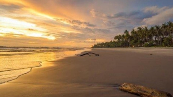 Pantai Hits dan Indah di Pesisir Barat Nomor 5 Kental Suasana Pulau Dewata