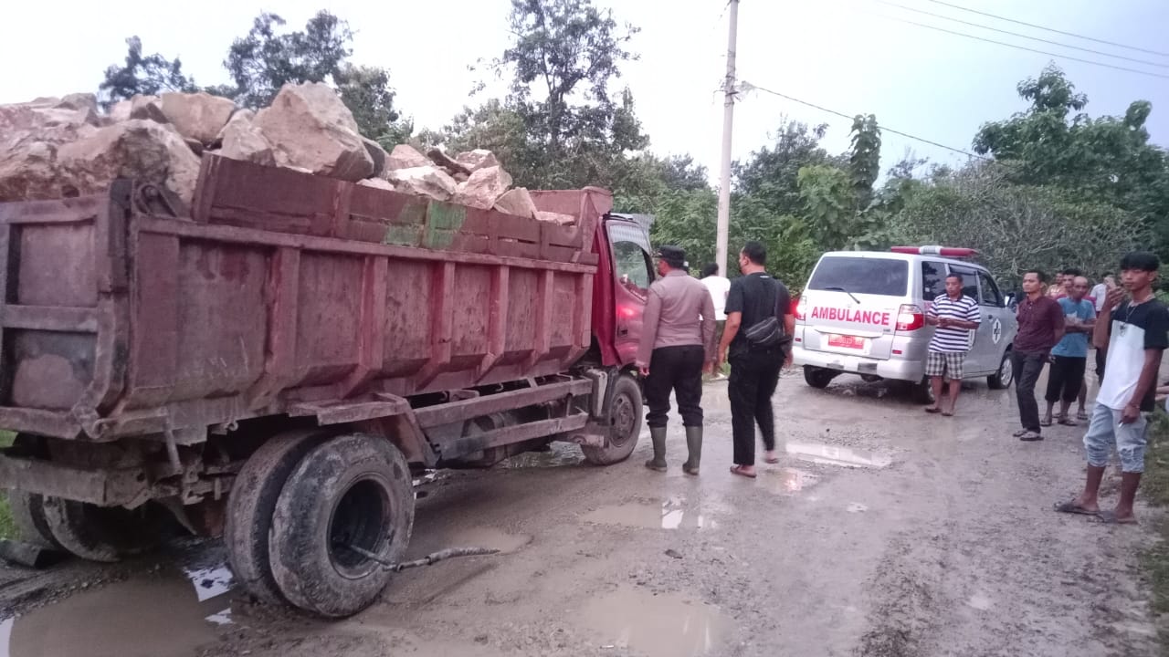 Diduga Sakit, Pengemudi Truk Meninggal di Pinggir Jalan Wonosari Pringsewu