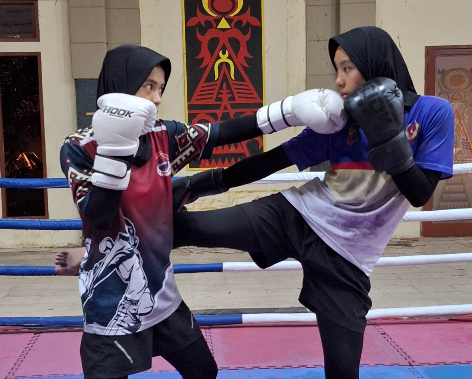 Dua Srikandi Kickboxing Asal Tanggamus,Sevi dan Devi, Siap Harumkan Lampung di PON XXI Aceh-Sumut