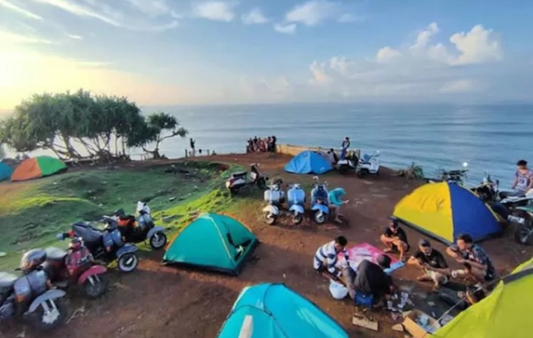 5 Tempat Camping di Garut, yang Hidden Gem dengan View Alam  yang Memukau 