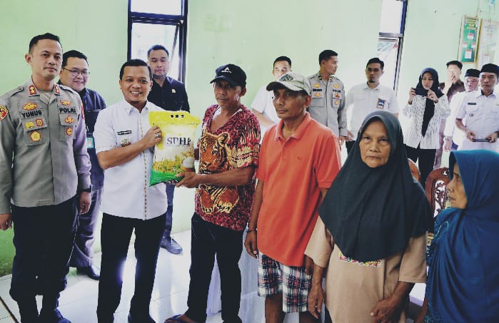 Bupati Pringsewu Hadiri Launching GPM Satu Ton Satu Pekon 