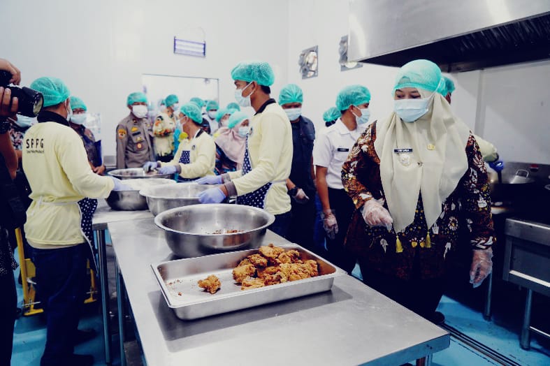 Pemkab Pringsewu Konsisten Kawal Program Makan Bergizi Gratis 