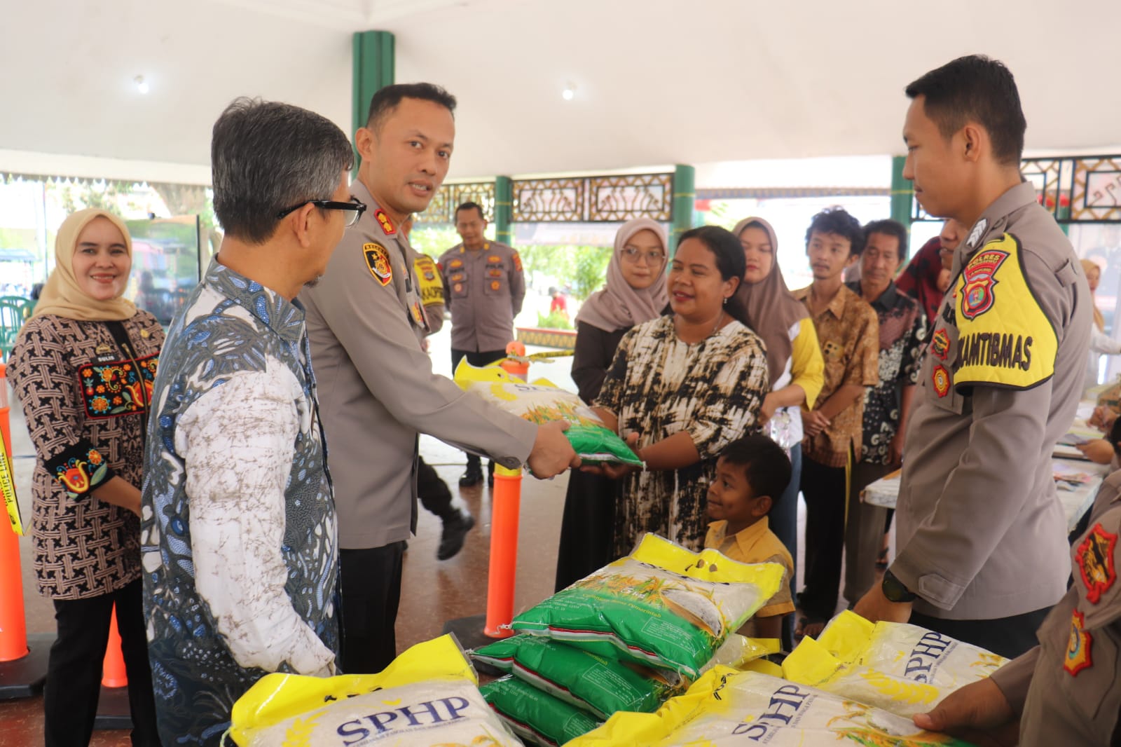 Gerakan Pangan Murah di Pringsewu Disambut Antusias Warga, 2 Ton Beras Ludes Kurang Dari 2 Jam