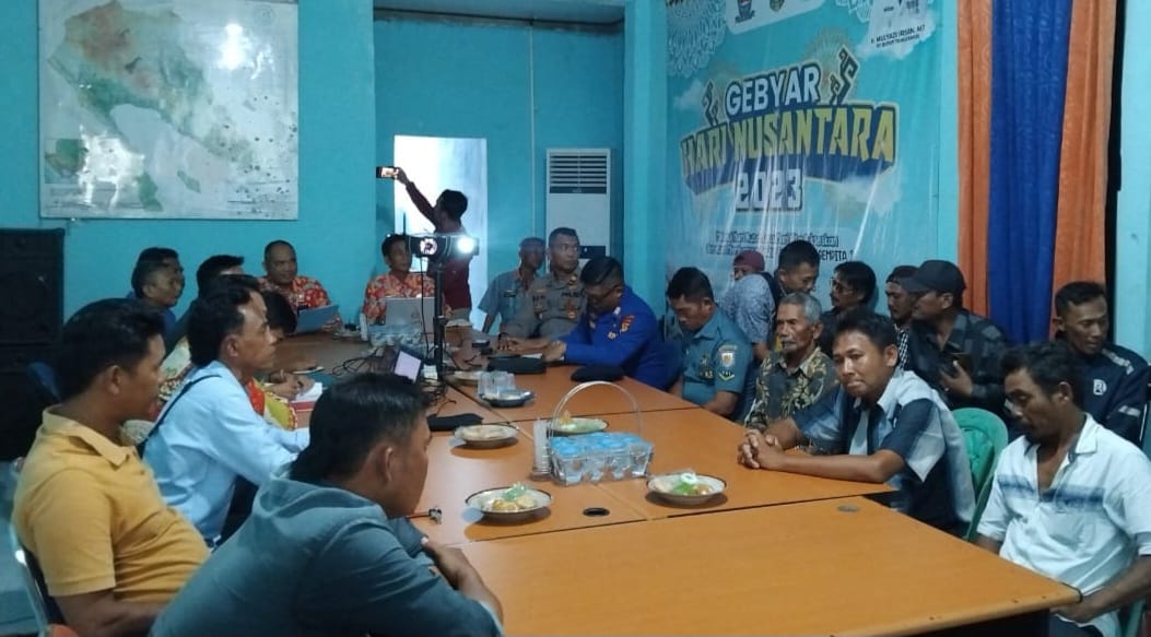 Nelayan Tradisional dan Nelayan Pursein Sepakati Pembagiannya Zona Tangkap Ikan di perairan Kota Agung Barat 