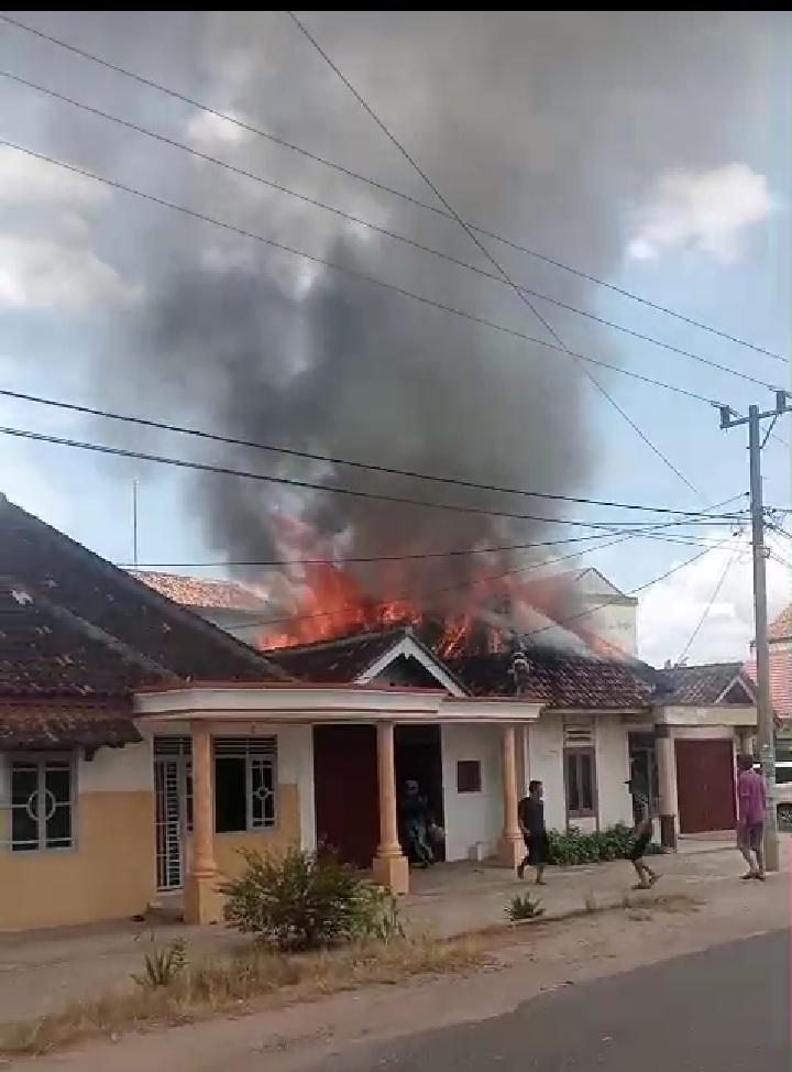 Rumah Kosong di Gadingrejo Pringsewu Terbakar, Korsleting Listrik Diduga Jadi Penyebab