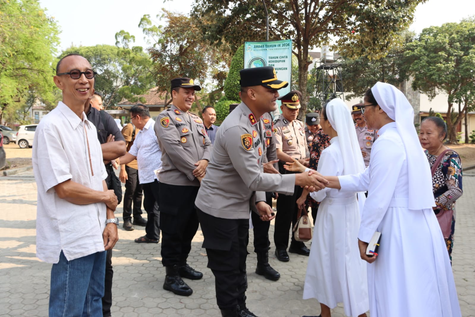 Kapolres Pringsewu Sambangi Gereja Santo Yusup, Serukan Toleransi dan Waspada Kejahatan