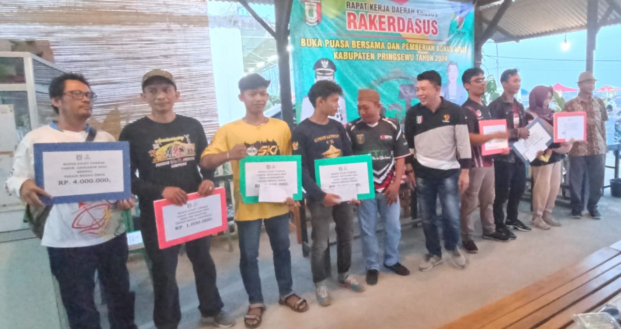  KORMI Pringsewu Berikan Bonus Bagi Atlet Peraih Medali FORNAS VII di Bandung