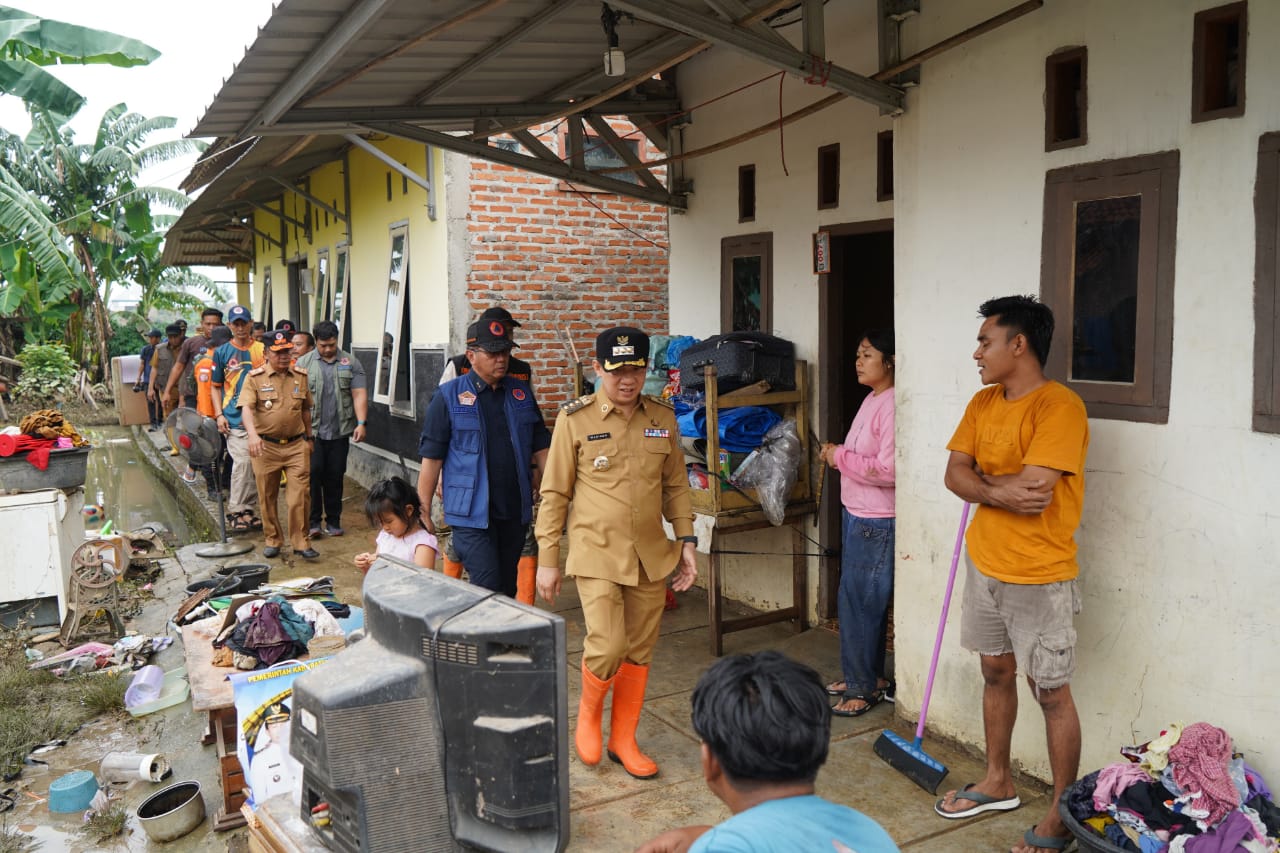 Deputi III BNPB Tinjau Lokasi Terdampak Banjir di Pringsewu