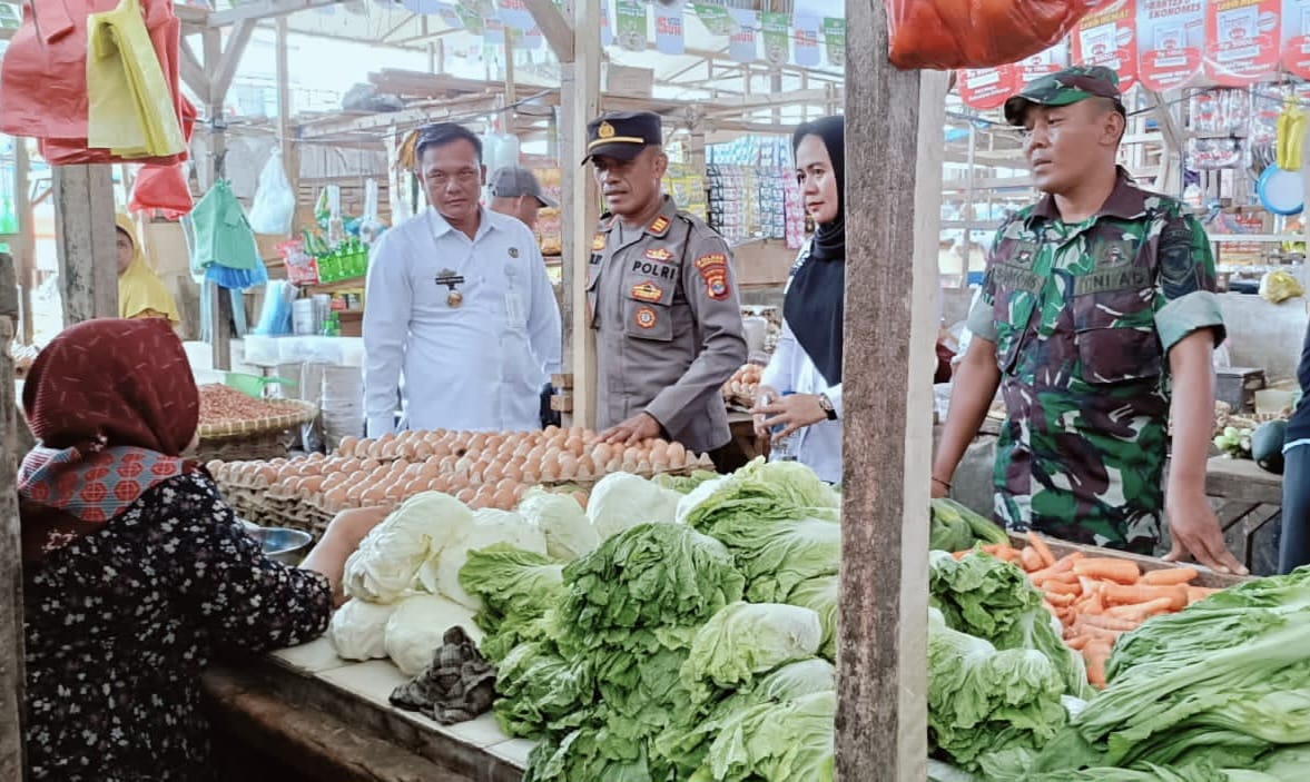 Polsek Kota Agung Pantau Ketersediaan dan Harga di Pasar, Begini Hasilnya