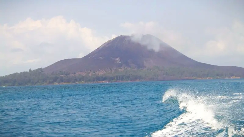 GAK Berhenti Erupsi, Ombak Laut Tenang