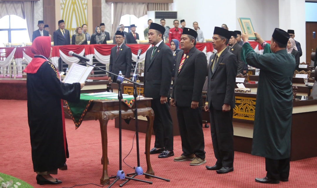 3 Pimpinan DPRD Pringsewu Periode 2024-2029 Resmi Dilantik