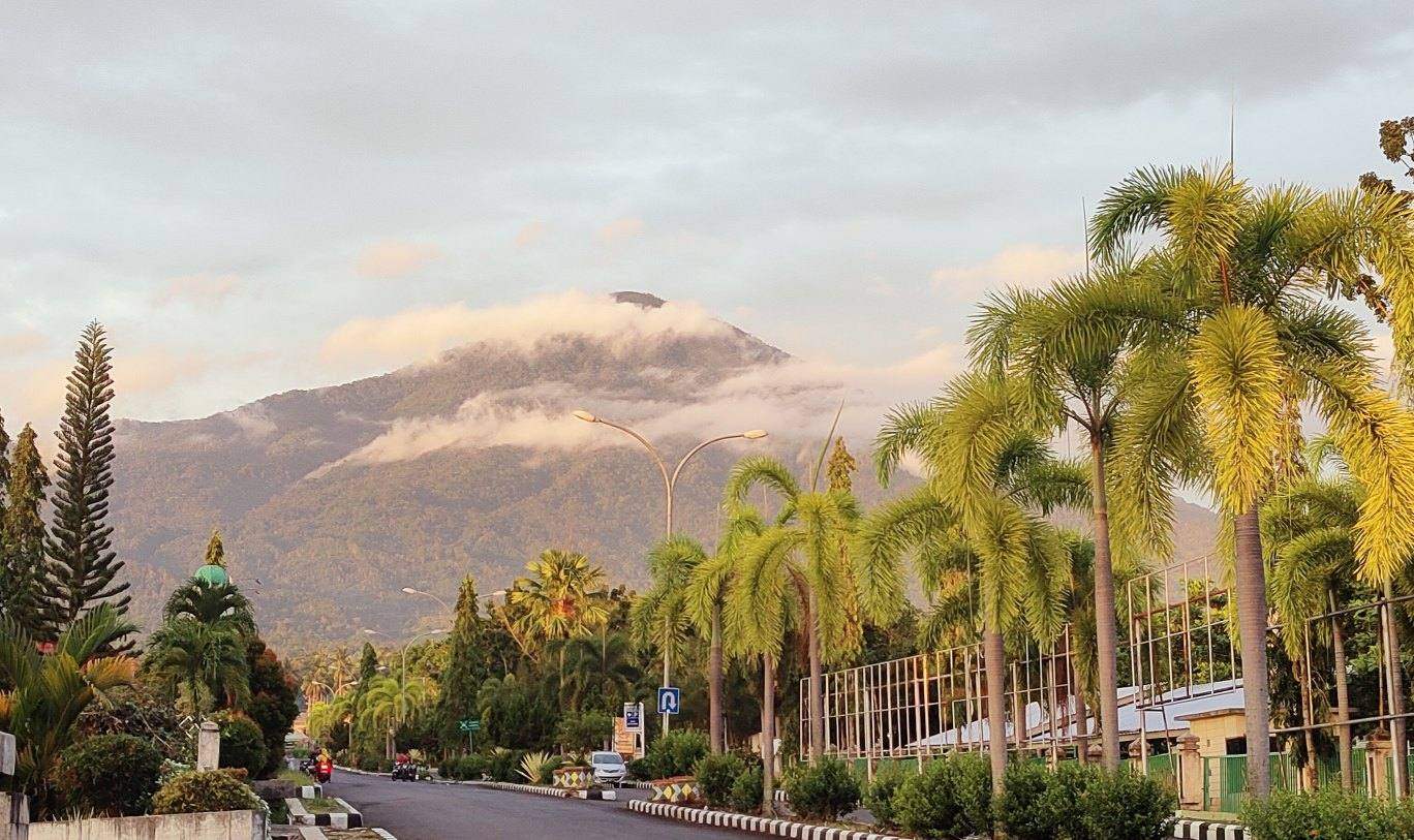 Lima Gunung di Provinsi Lampung Yang Menawarkan Pesona Keindahan