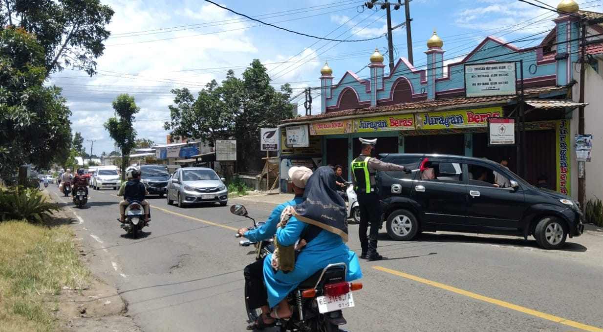 Arus Mudik Aman! Polisi Rekayasa Lalu Lintas, Jalinbar Tanggamus Lancar Tanpa Macet