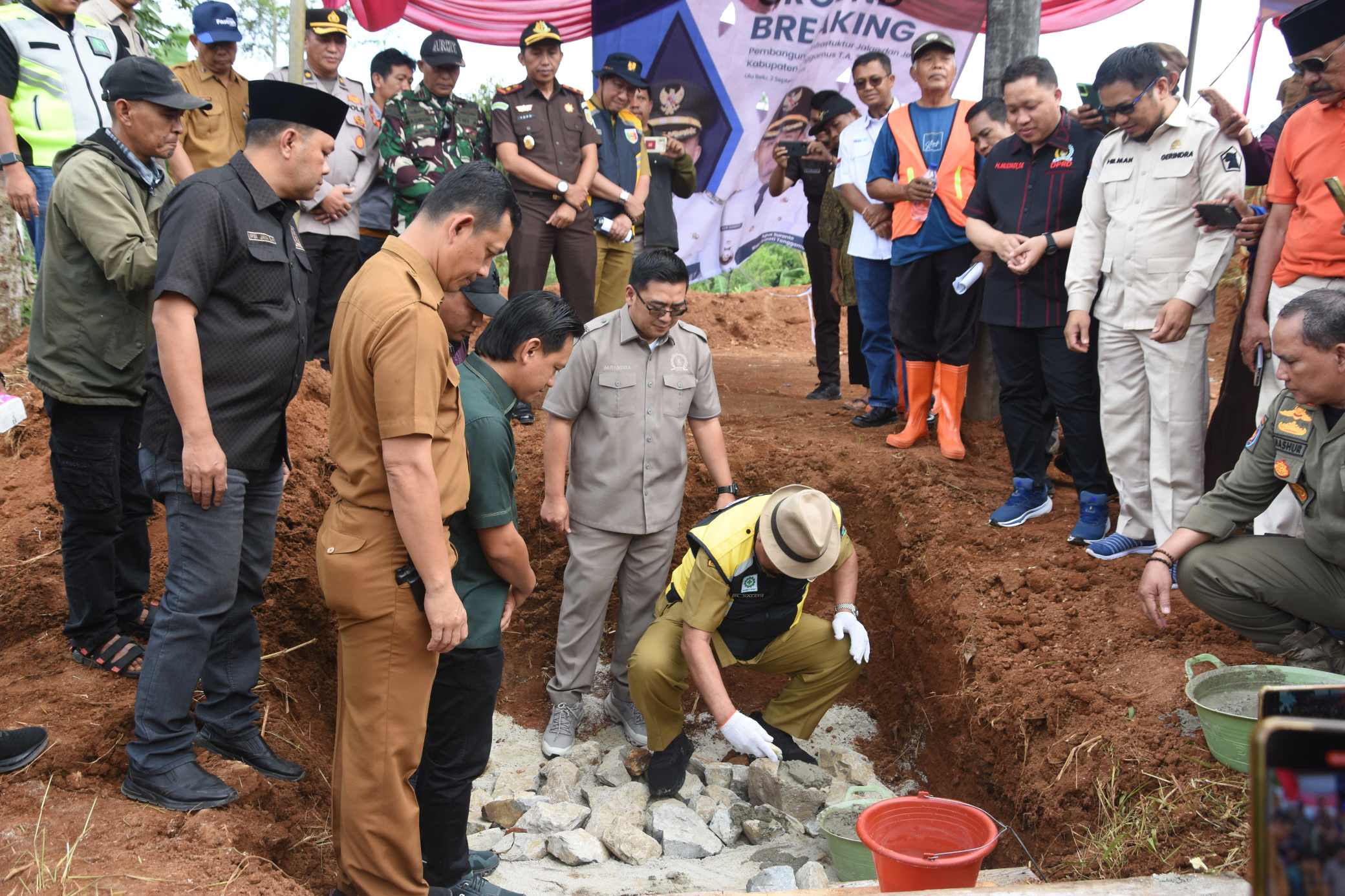 Pembangunan Jembatan Penghubung di Ulu Semong Tanggamus Resmi Dimulai