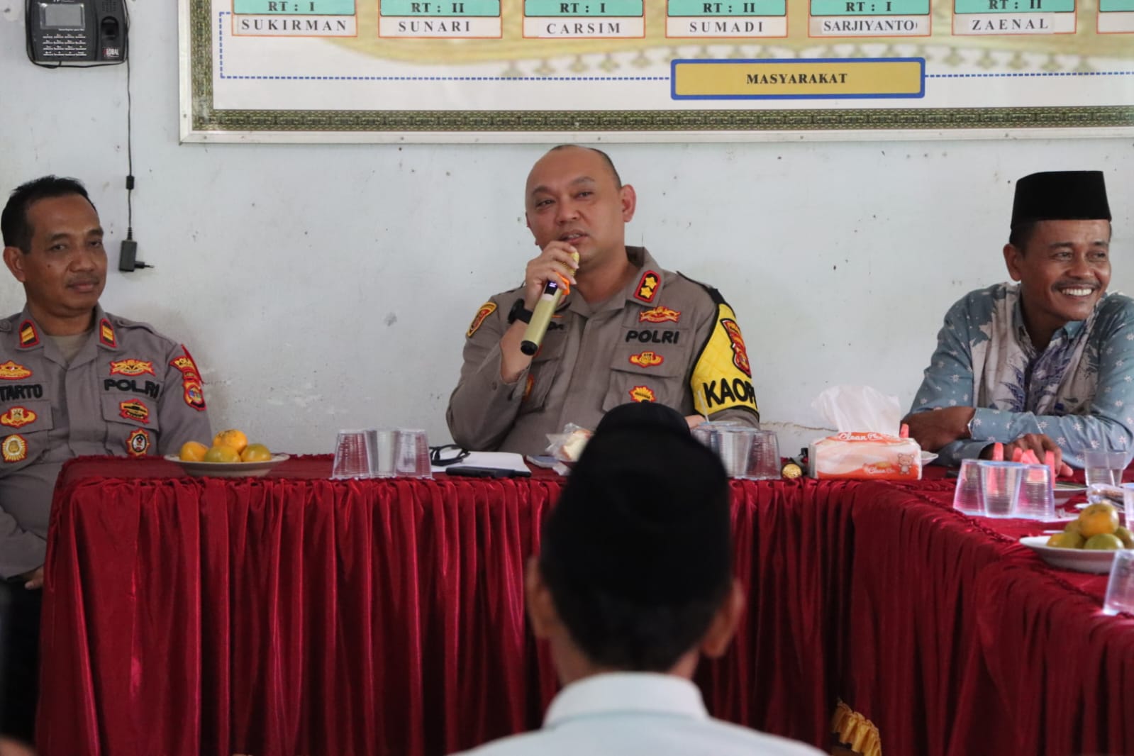 Bertemu Masyarakat Semaka,Kapolres Tanggamus Ingatkan Untuk Jaga Situasi Kondusif 