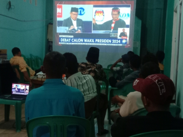 Relawan AMIN di Kabupaten Tanggamus Nobar Debat Cawapres 2024 