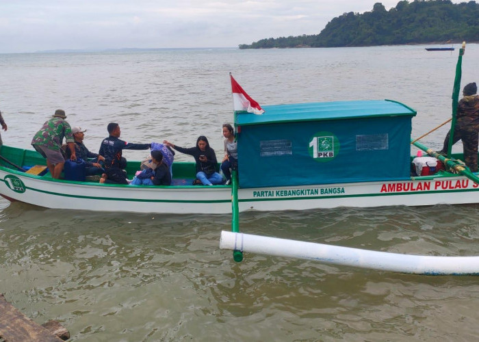 Dibantu PKB Warga Pulau Sebesi Punya Ambulans Laut