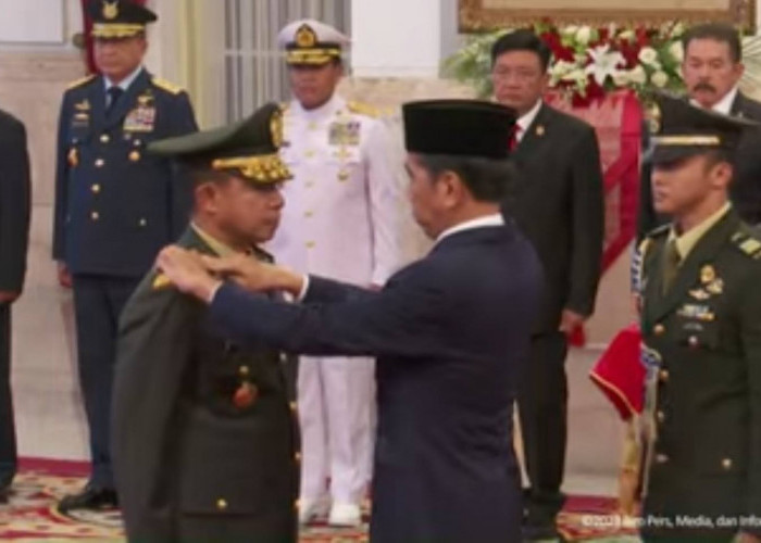 Presiden Jokowi Lantik Jenderal Agus Sebagai Panglima TNI