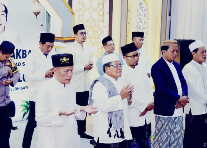 Bupati Pringsewu Hadiri Peringatan Maulid Nabi dan Haul KH. Abdullah Sayuti
