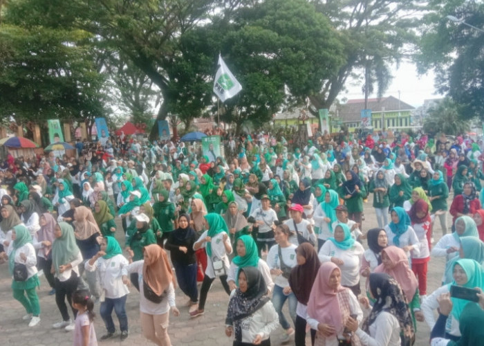 Dihadiri Ribuan Massa, Senam Sehat Bersama PKB di Taman Kota Kotaagung Berlangsung Meriah