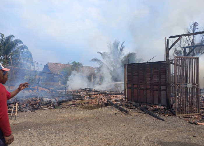 Rumah Warga Pringsewu Ludes Terbakar, 13 Sertifikat Tanah dan 5 BPKB Mobil Hangus