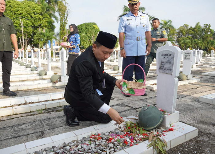 Ziarah HUT ke-62 Lampung, Pemprov Kenang Jasa Pahlawan di TMP