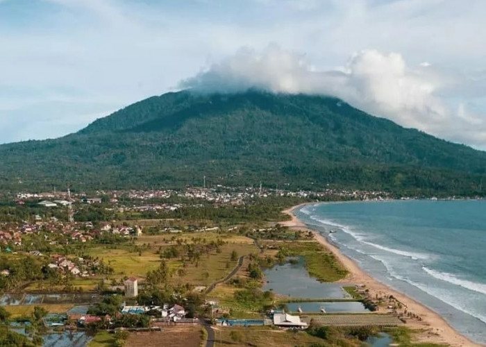 Dibalik Keindahannya, Gunung Rajabasa Lampung Selatan Menyimpan Sebuah Misteri 