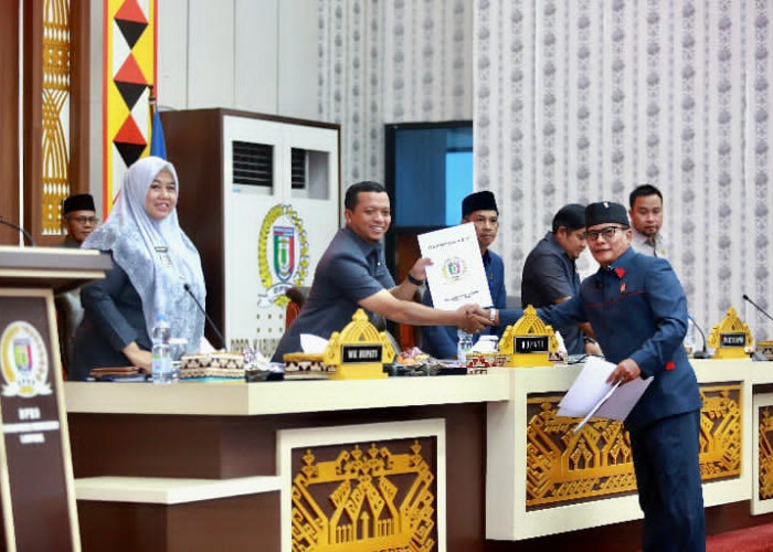 Riyanto Sampaikan Ranperda Pertanggungjawaban Pelaksanaan APBD 2O25