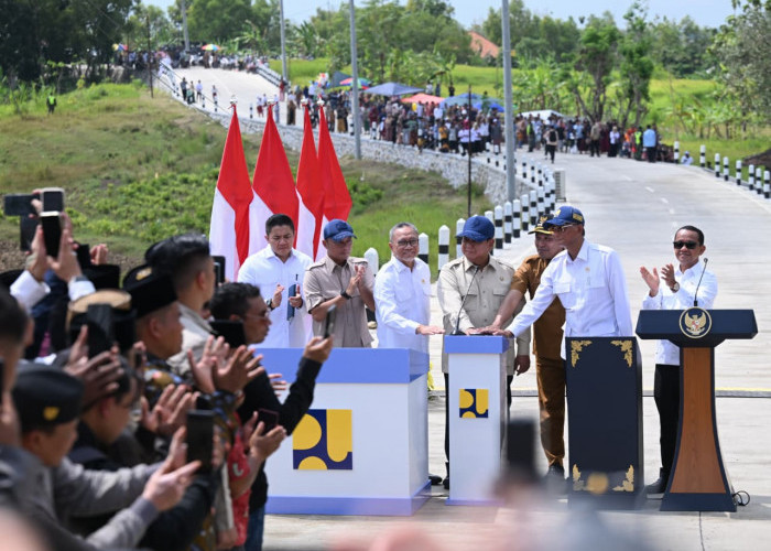 Presiden Prabowo Resmikan 7 Ruas Jalan Inpres di Lampung