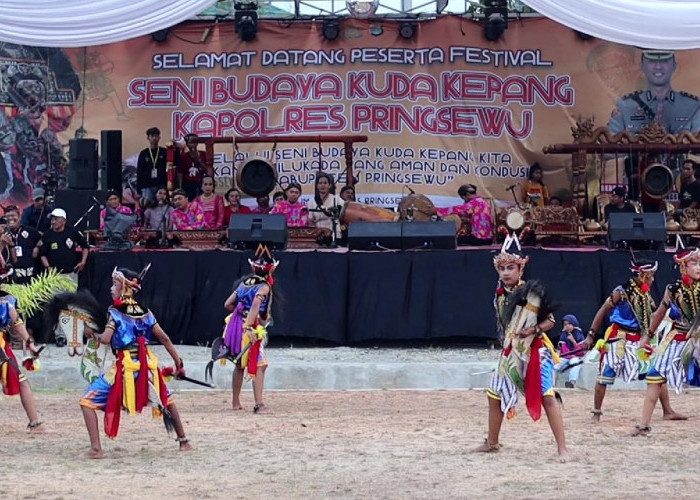 DPRD Fraksi Golkar Apresiasi  Festival Seni Budaya Kuda Kepang Kapolres Pringsewu