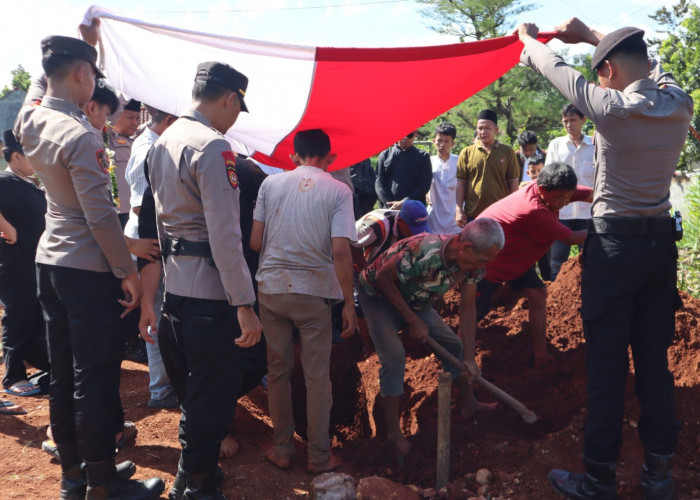 Polres Tanggamus Gelar Upacara Pemakaman Dinas untuk Aiptu Putra Alam