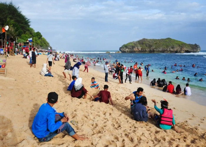 Liburan Murah Menyenangkan Ini 5 rekomendasi Pantai  Pasir Putih Jogja yang mempunyai pemandangan indah