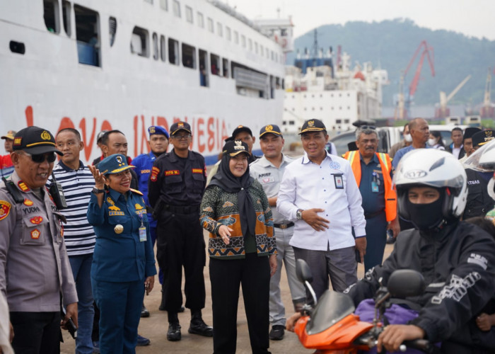 Tinjau Arus Balik di Pelabuhan Panjang, Wali Kota Eva Dwiana Apresiasi Pemerintah Pusat
