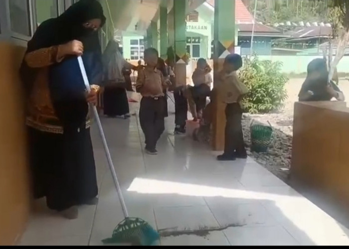 Hujan Abu Vulkanik Selimuti Pematang Sawa, Jarak Pandang Warga Hanya 300 Meter