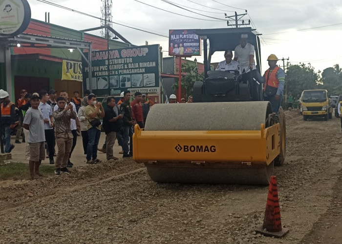 Jalan Pringsewu-Kalirejo dan Pardasuka Mulai di Bangun