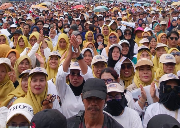 Ribuan Warga Padati Kampanye Akbar Saleh-Agus di Lapangan Tangsi Talangpadang 