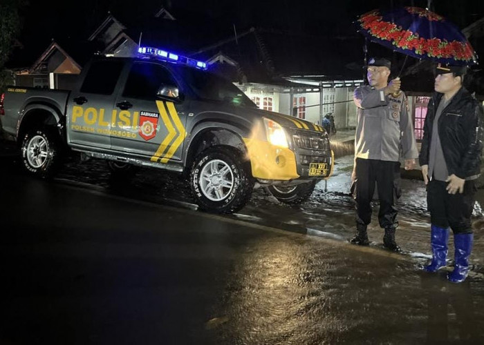 Gorong-gorong Ambrol Picu Banjir di Wonosobo, Polisi Amankan Jalur Lintas Barat