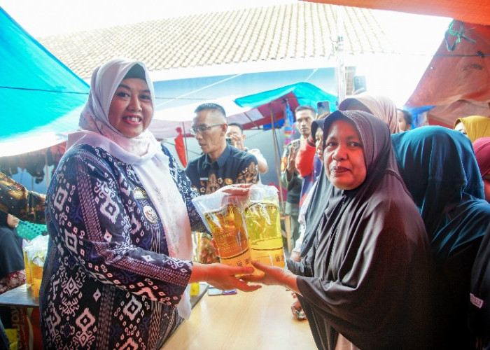 Gerakan Penetrasi Pasar di Pagelaran Disambut Antusias, Pemkab Pringsewu Tekan Harga Pangan