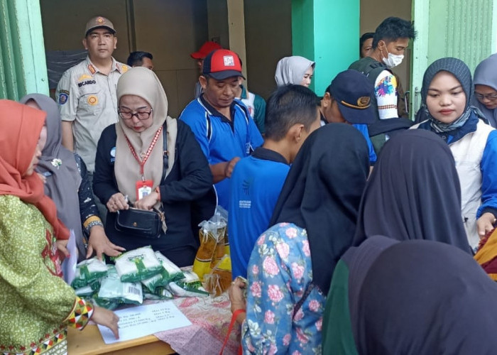 Gerakan Pangan Murah Diserbu Warga, Pemkab Tanggamus Salurkan Beras hingga Minyak Goreng Bersubsidi