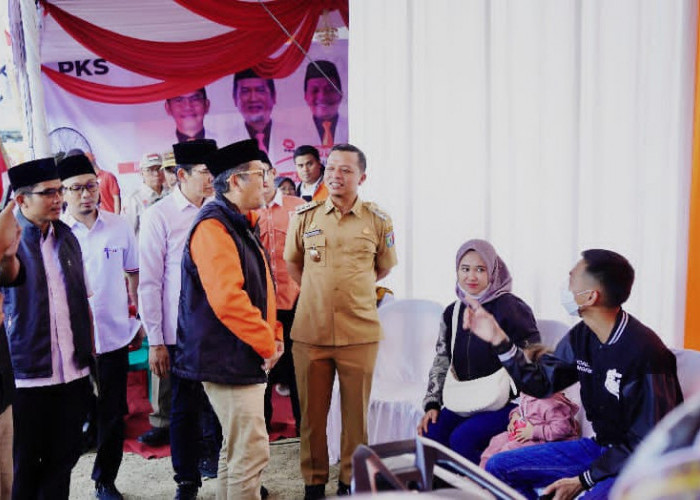 Presiden PKS Al-Muzzammil Yusuf Didampingi Bupati Pringsewu Resmikan Posko Mudik 2026
