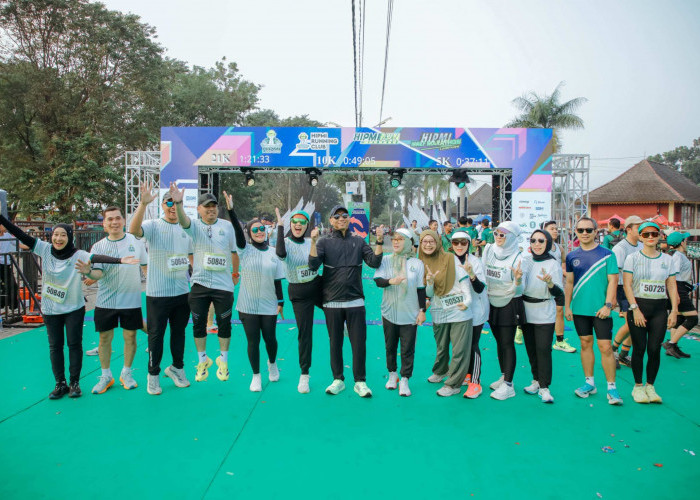Gubernur Lampung  Meriahkan Half Marathon 2026, Ribuan Pelari Padati PKOR Way Halim