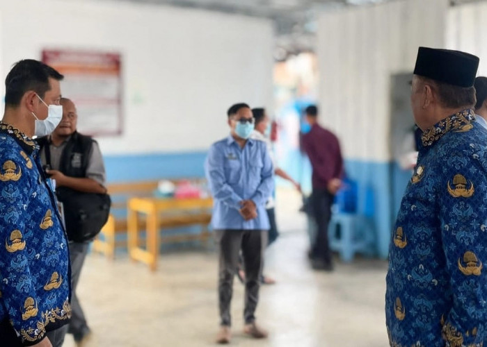 Bupati Tanggamus Tinjau Sekolah dan SPPG Pariaman Usai 48 Siswa Diduga Keracunan MBG